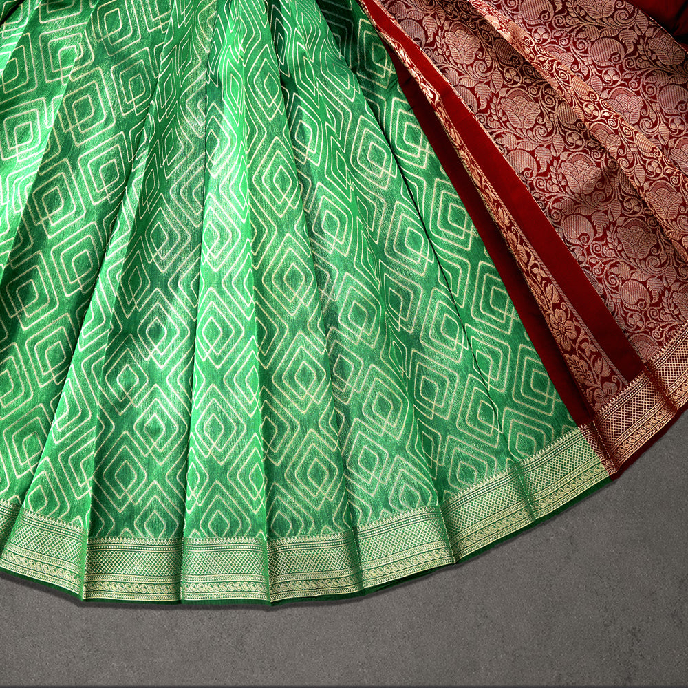 Green Silk Cotton Saree with Kotta Jari Self Design and Contrast Red Border