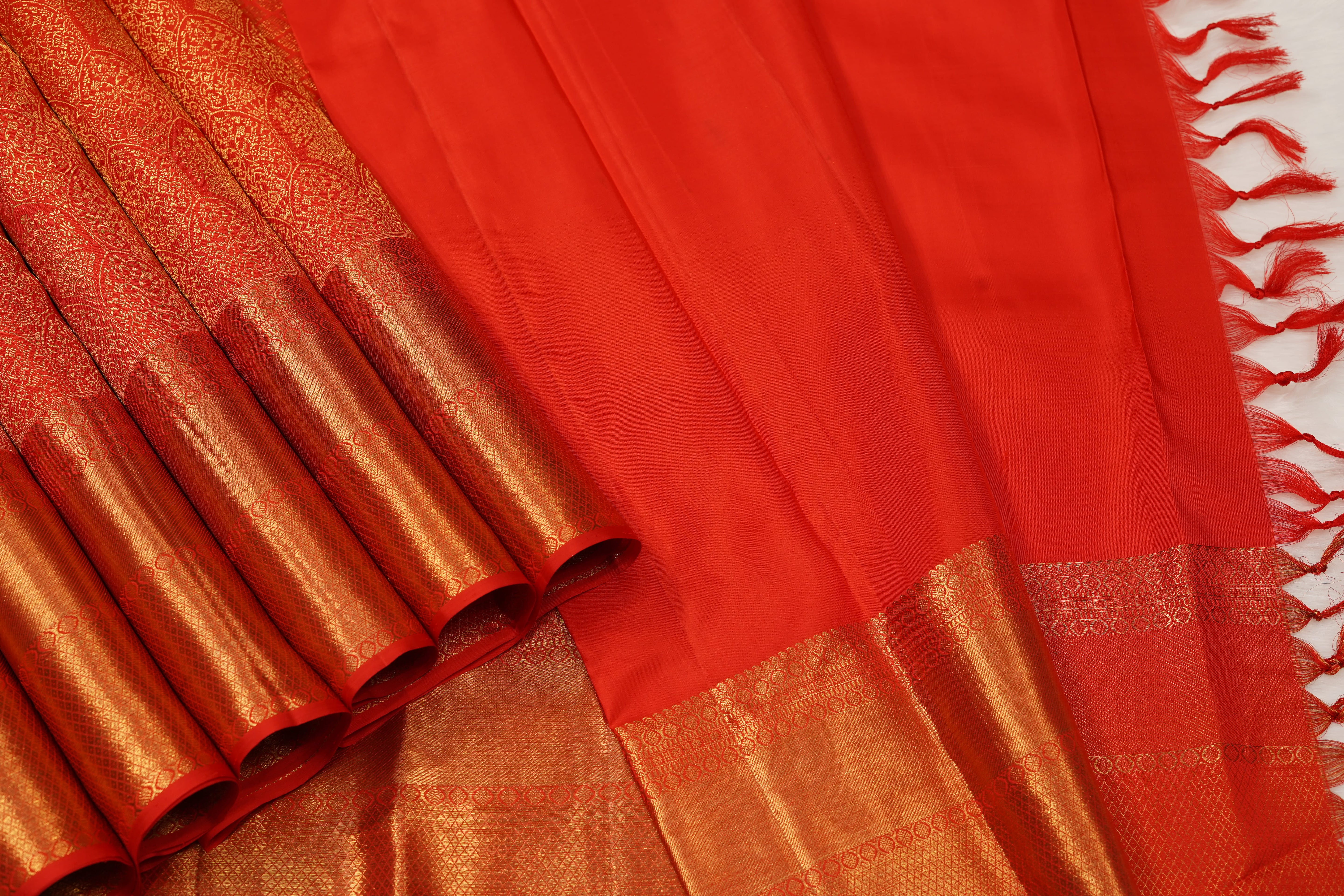 Red Pure Silk Saree with Intricate Gold Jacquard Weave and Grand Zari Pallu