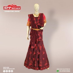 Red anarkali