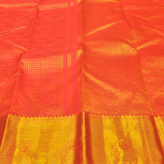Pink color pure kanchipuram pattu saree