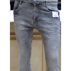 Grey colored jeans pant